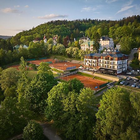 Wellness Hotel Queens Marianske Lazne Exterior photo