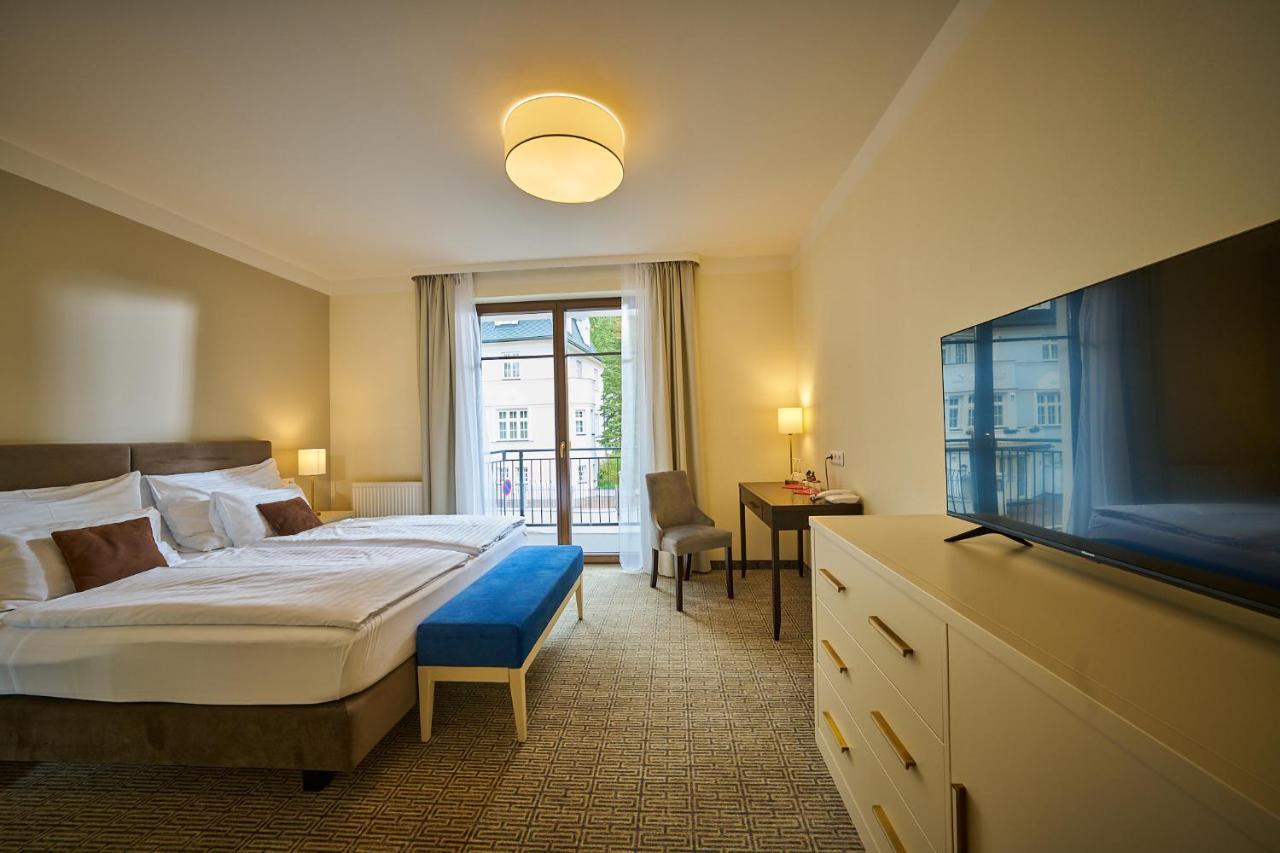 Wellness Hotel Queens Marianske Lazne Exterior photo