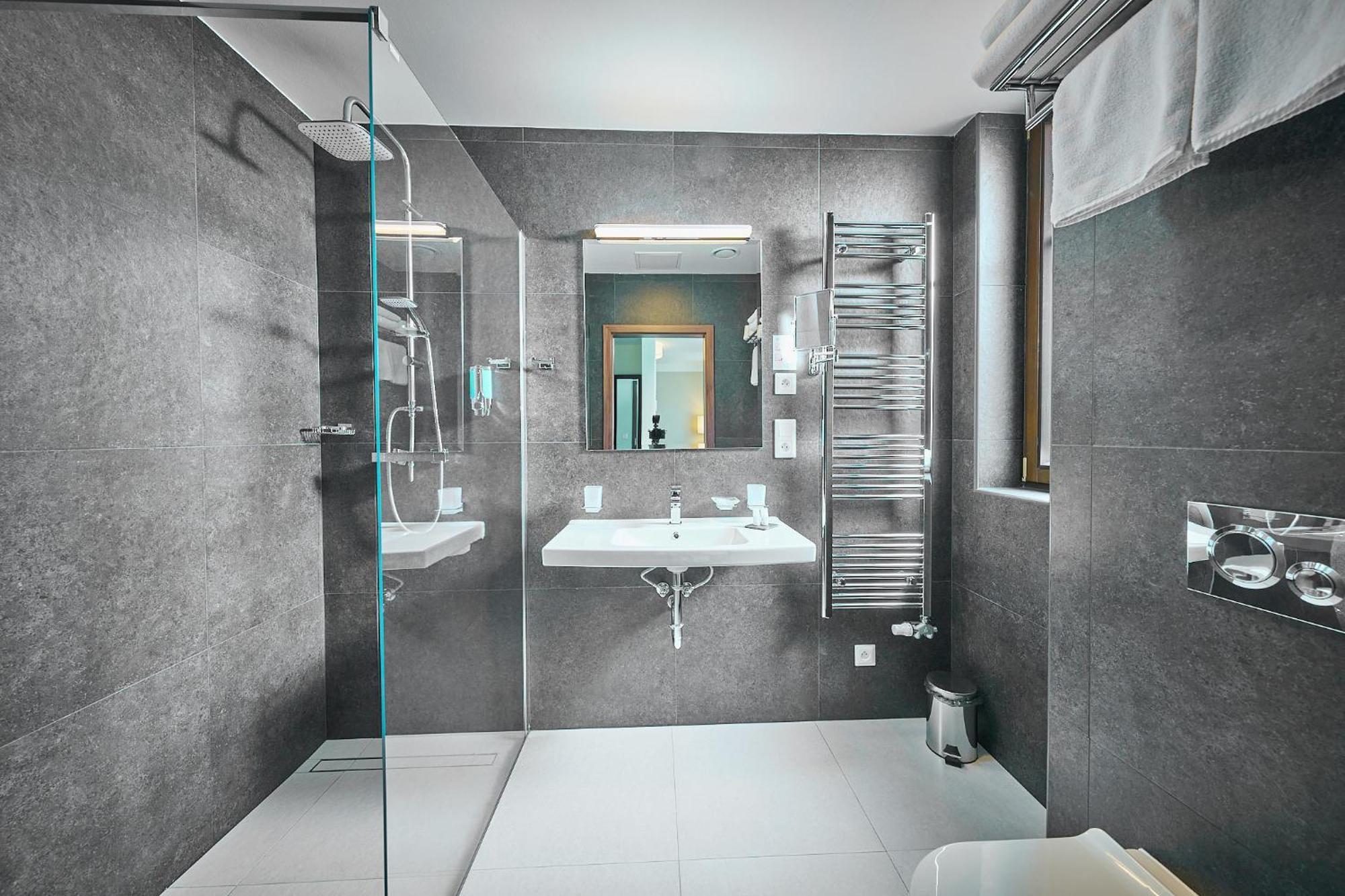 Wellness Hotel Queens Marianske Lazne Exterior photo