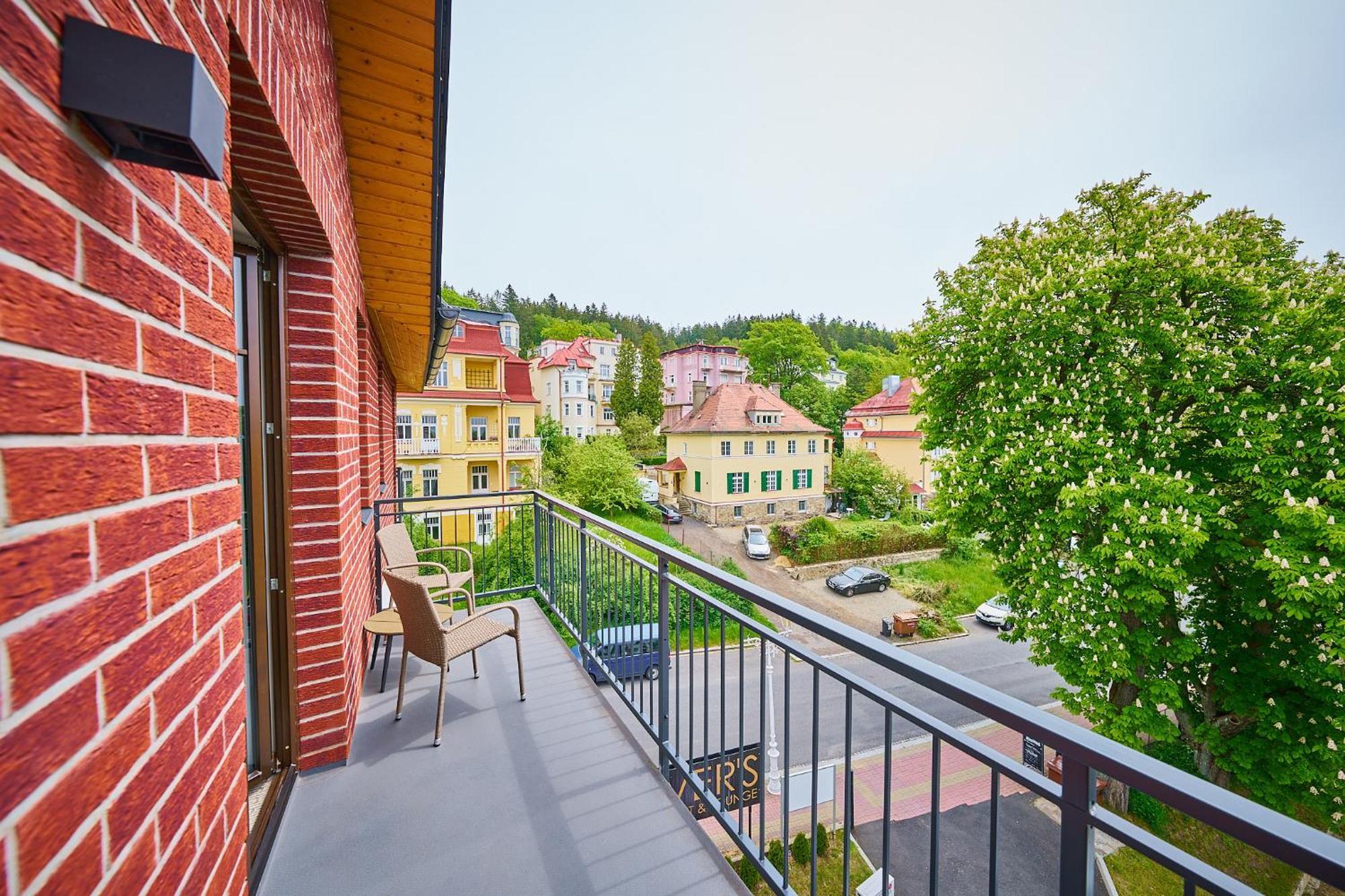 Wellness Hotel Queens Marianske Lazne Exterior photo