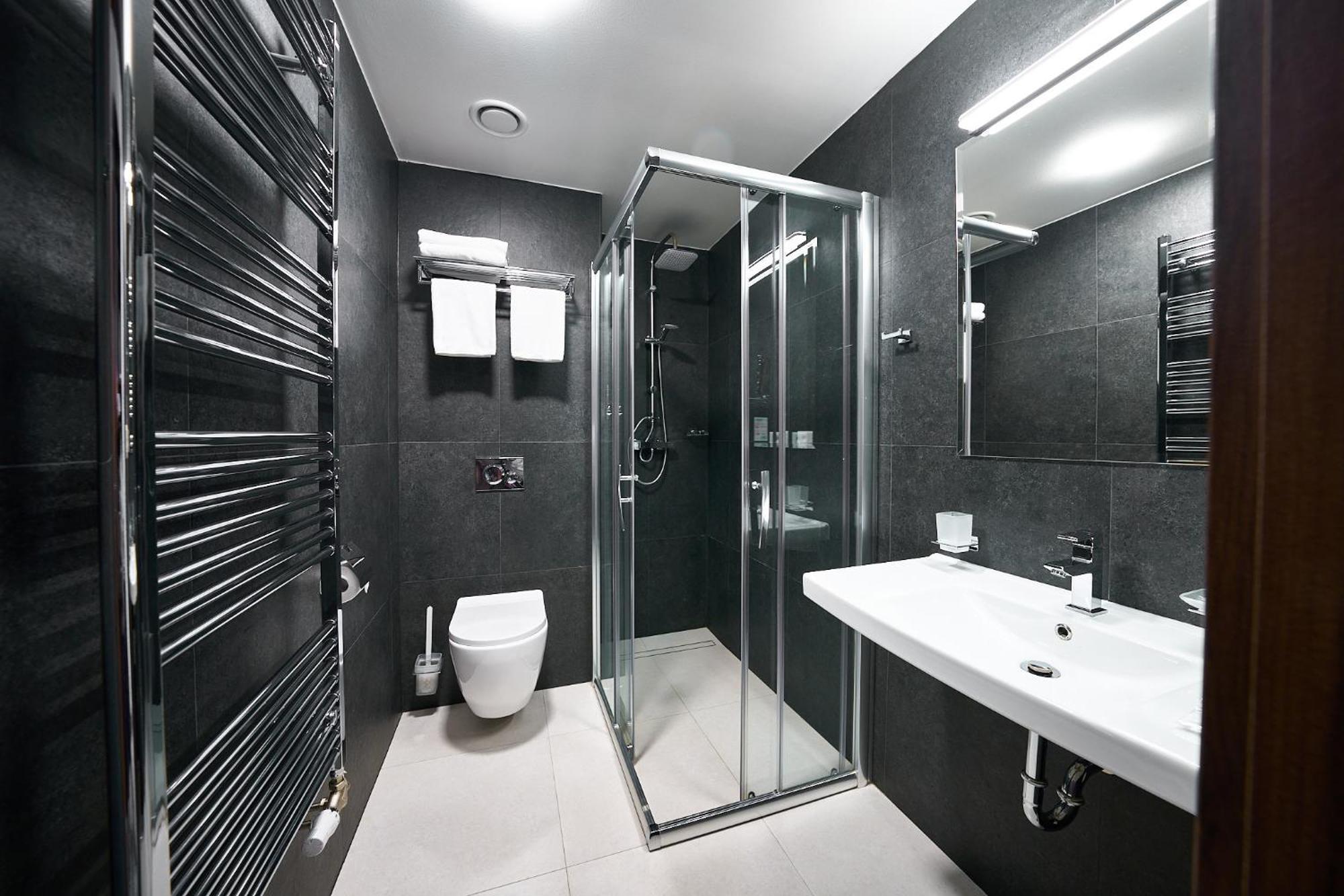Wellness Hotel Queens Marianske Lazne Exterior photo